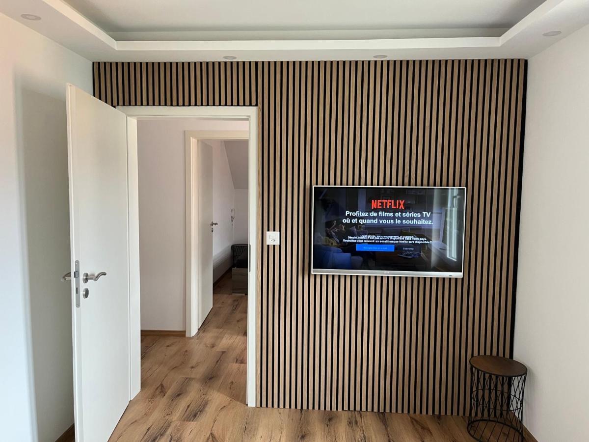 Studio Cosy Au Centre De Couvet Екстер'єр фото