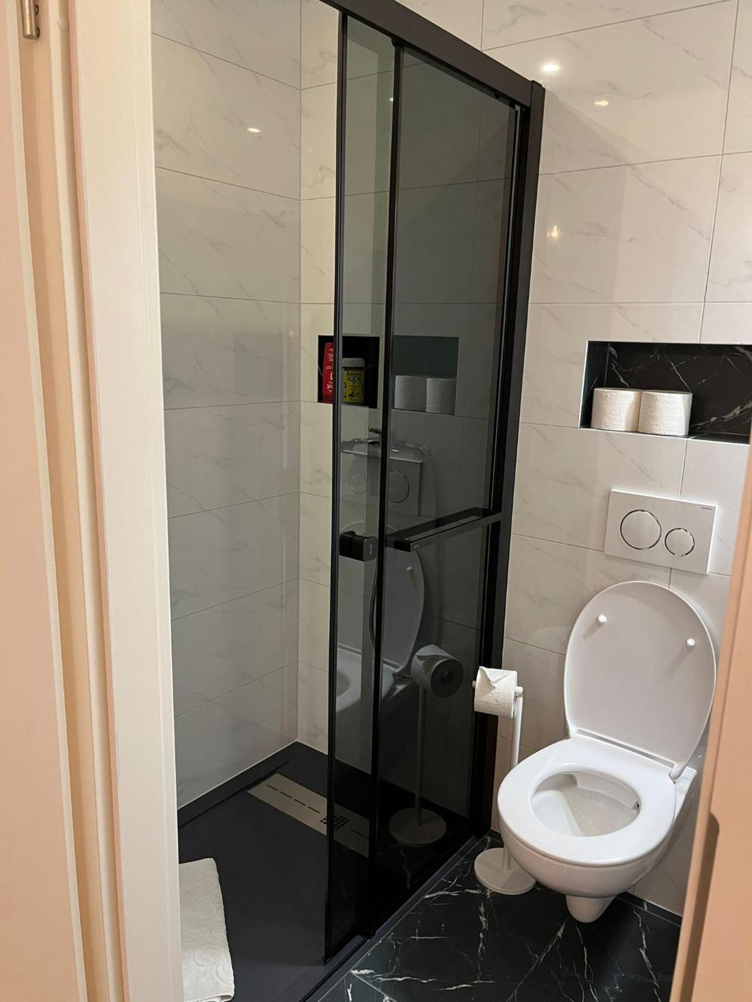 Studio Cosy Au Centre De Couvet Екстер'єр фото
