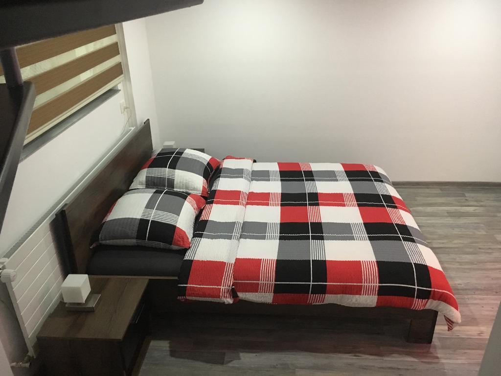 Studio Cosy Au Centre De Couvet Екстер'єр фото